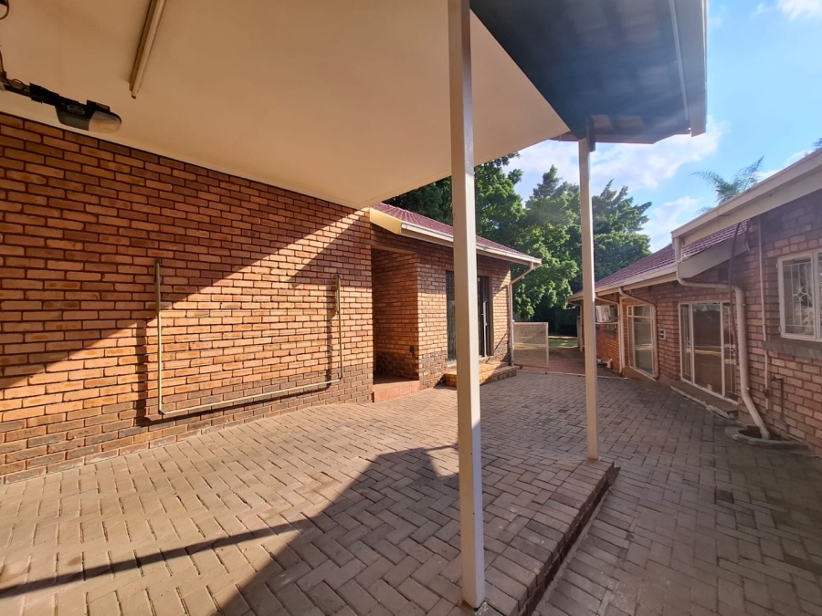 4 Bedroom Property for Sale in Safari Gardens North West